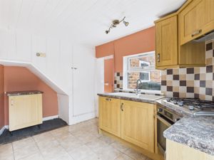 Kitchen- click for photo gallery